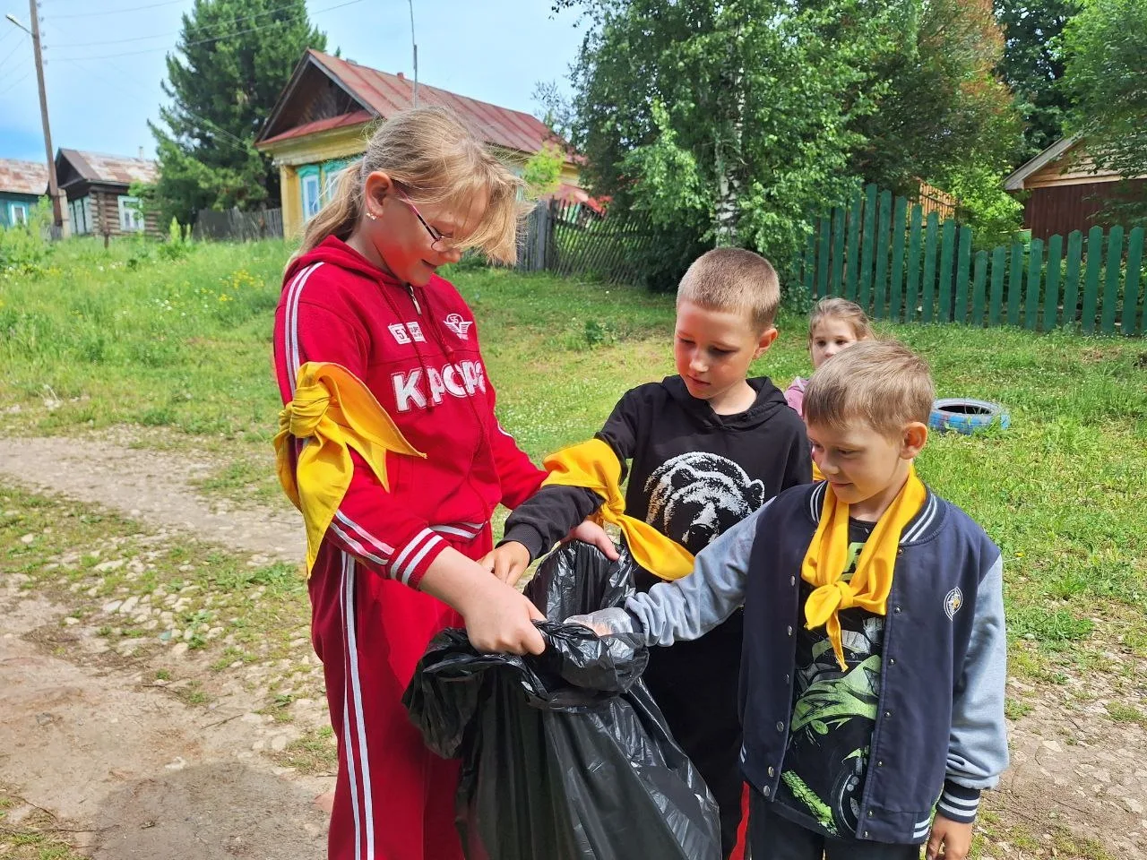 Делаем село чище Делаем село чище.